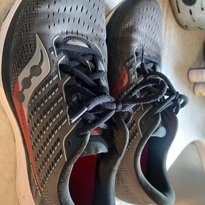 Saucony form fit mens sneakers. Size 9.5. Like new. Worn a handful of times.